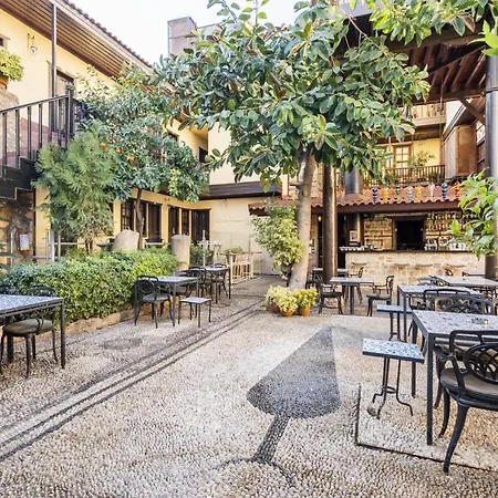 Lovely Studio Flat Near Hadrians Gate Antalya